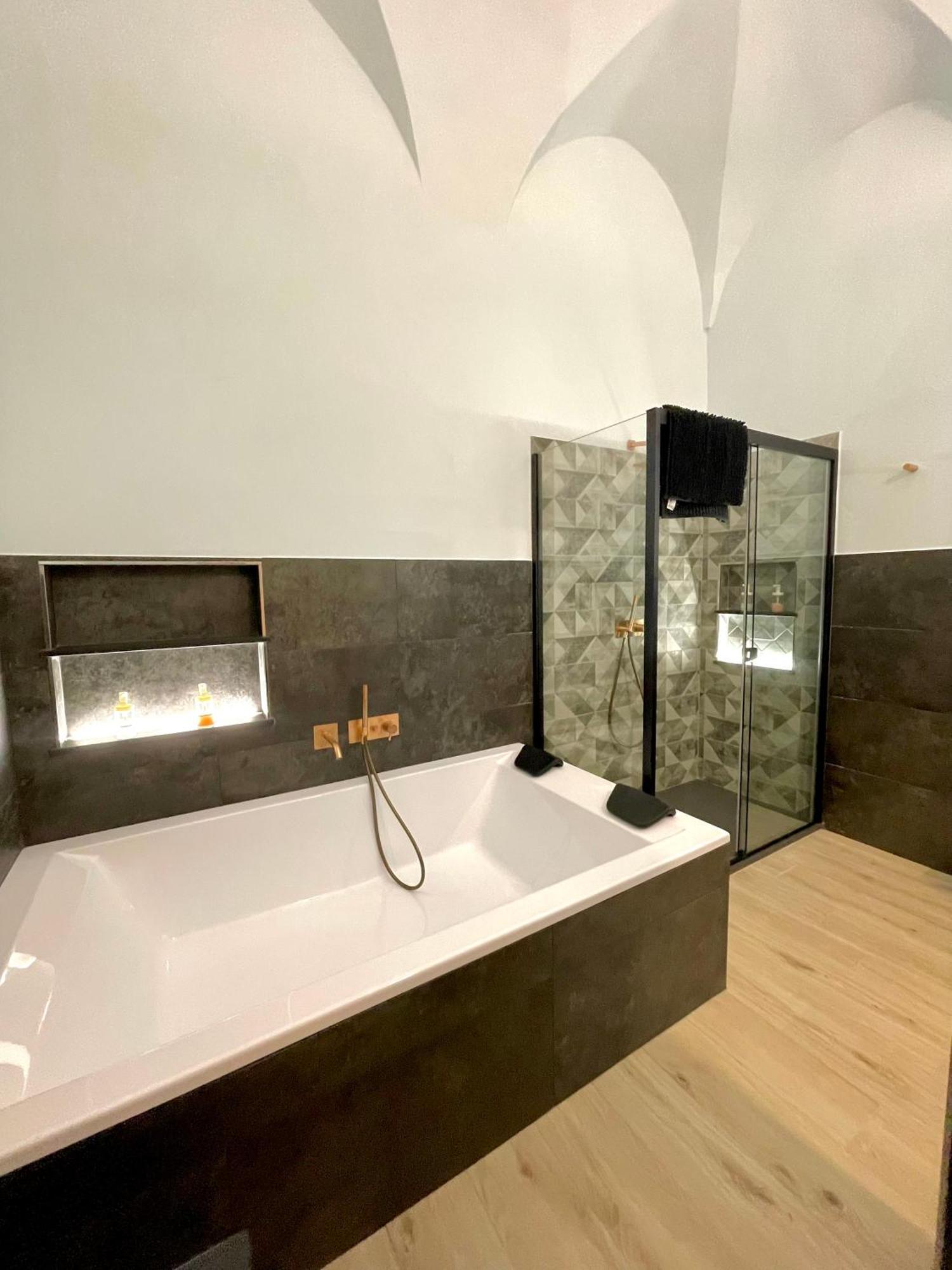 Grothouse Apartment ฟีนาเลลีกูเร ภายนอก รูปภาพ